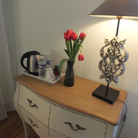Bed and Breakfast A La Fleur De Lys Langeais Exterior foto