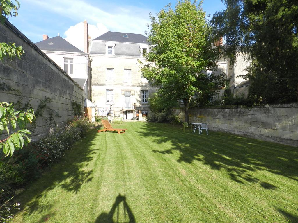 Bed and Breakfast A La Fleur De Lys Langeais Exterior foto