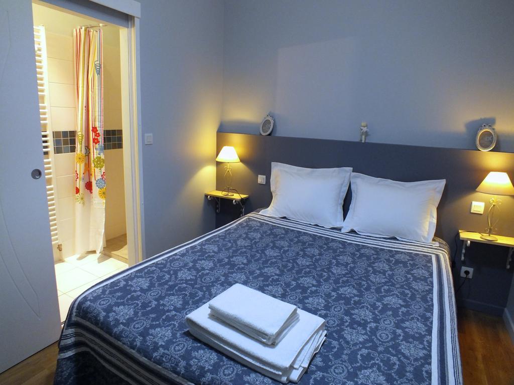 Bed and Breakfast A La Fleur De Lys Langeais Exterior foto
