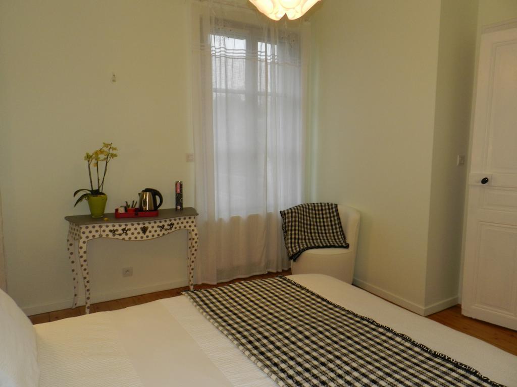 Bed and Breakfast A La Fleur De Lys Langeais Zimmer foto